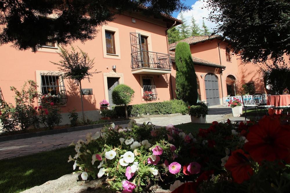 Giarvino Boutique Guest House Аккуї-Терме Екстер'єр фото